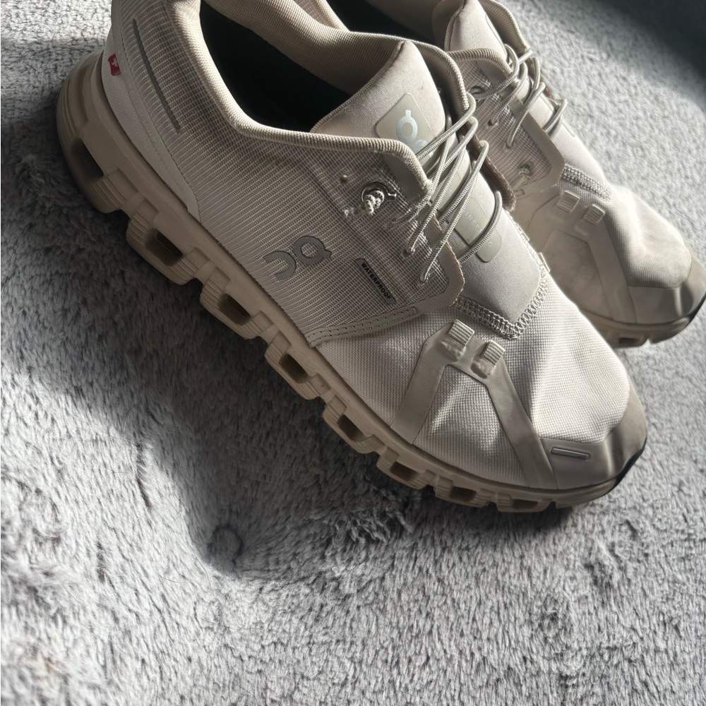 On Running Cloud 6 Waterproof Seashell (White) - image 6